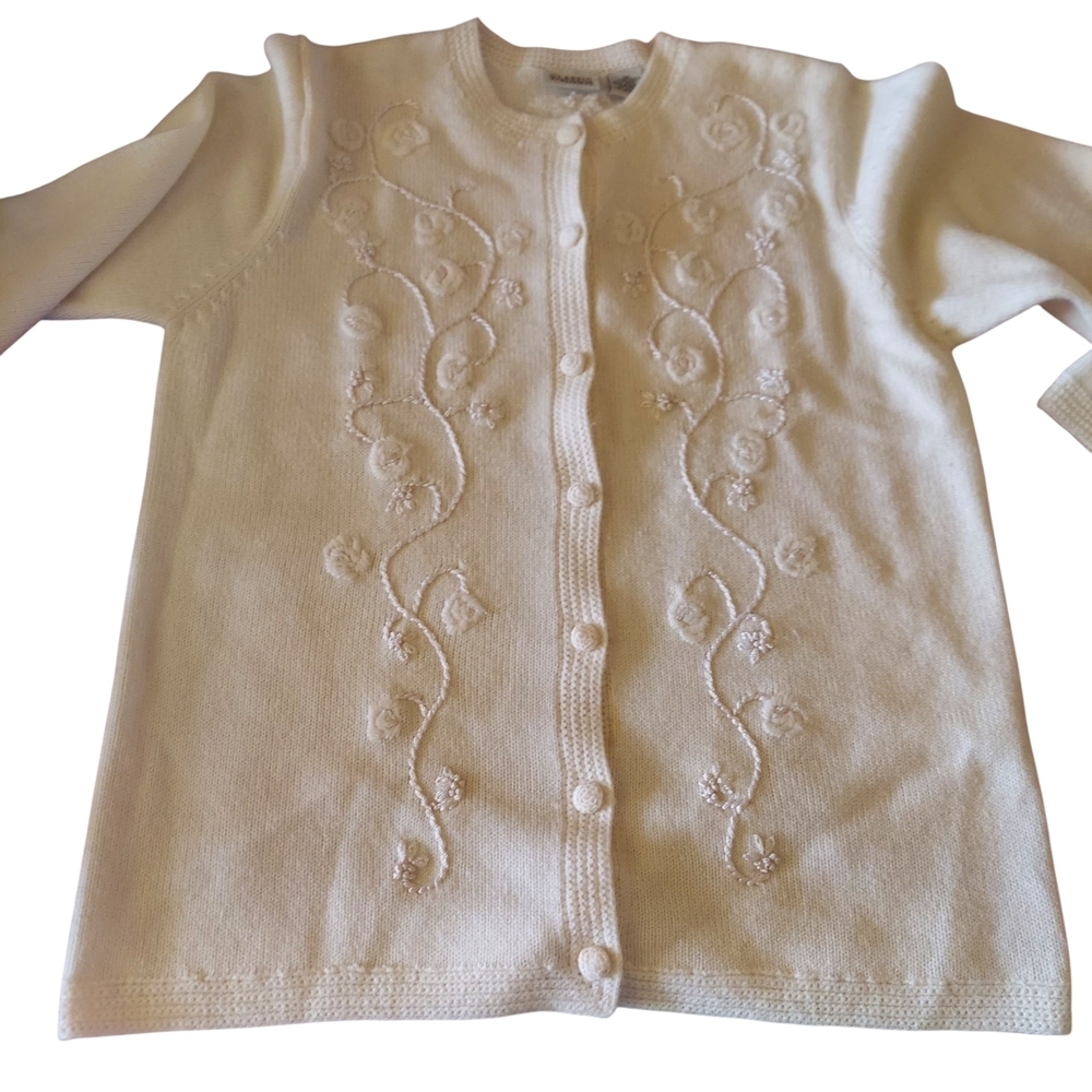 Classic Elements White Floral Embroidered Cardigan